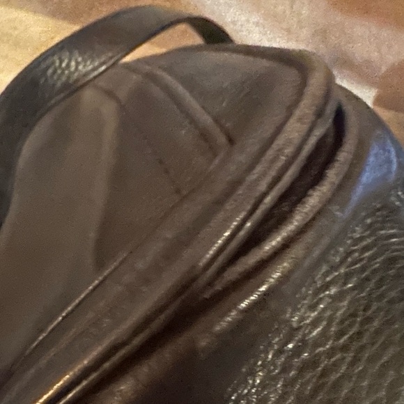 Marc Jacobs Empire City Leather Messenger Bag - Picture 14 of 14